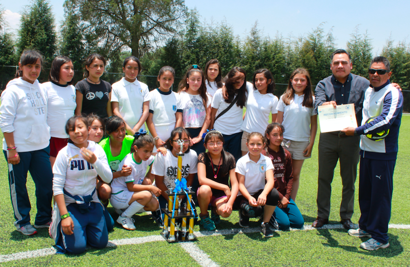Concluye torneo de fútbol de primarias en Tetla